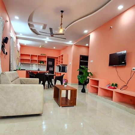 Ruhithahomestay- Ac Rooms-Free Wifi- Android Tv - Near To Alipiri- Door Service Tirupati Buitenkant foto